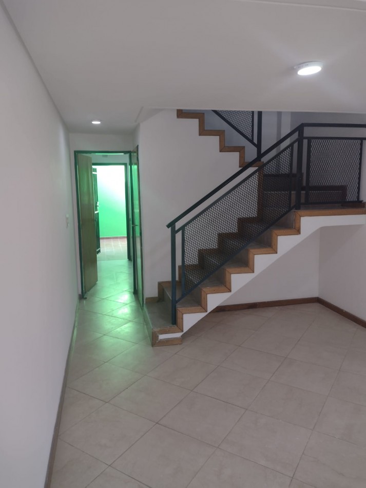 Duplex 3 ambientes en Paso del Rey, Moreno