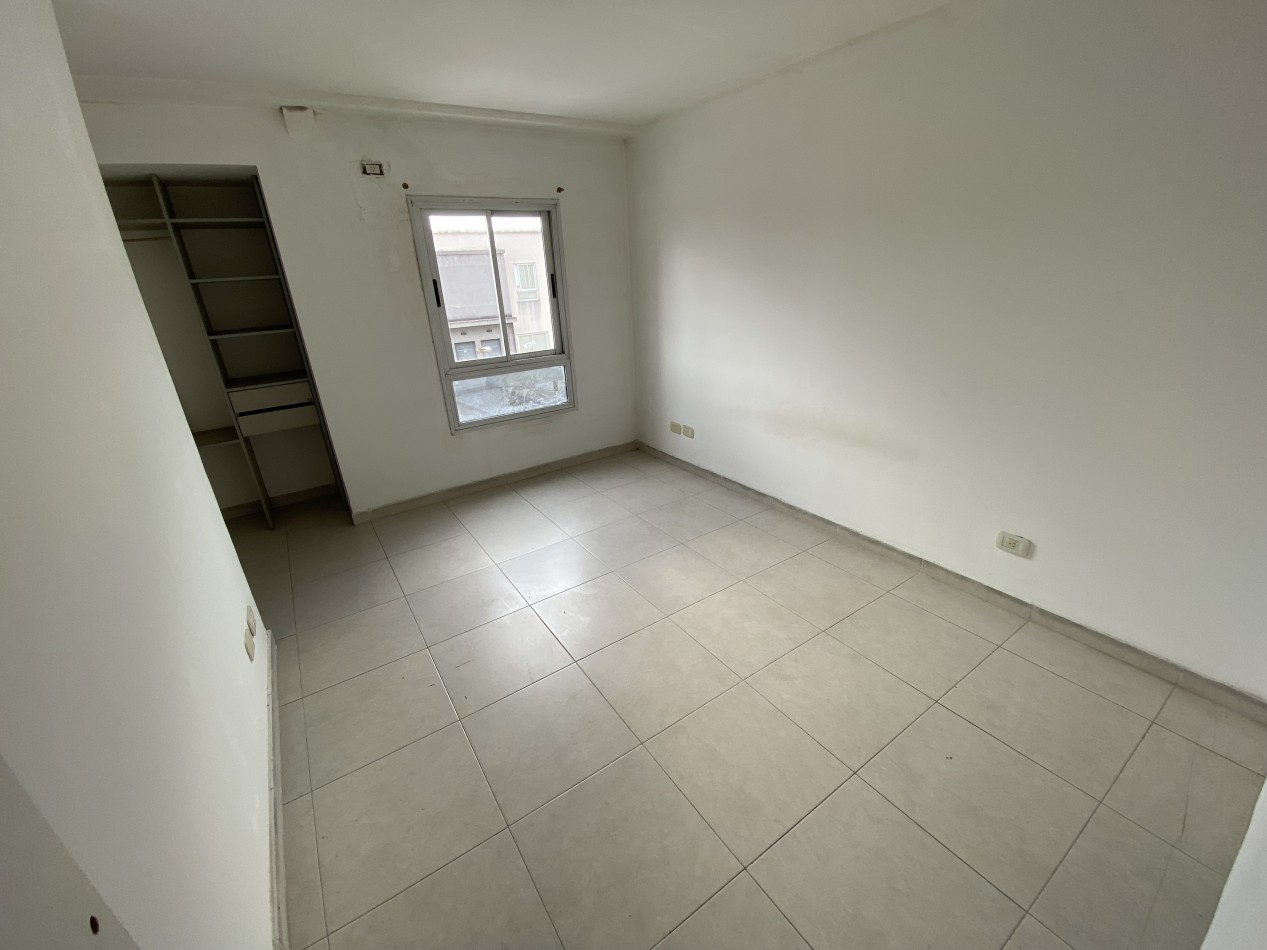 Duplex 2 habitaciones detras Universidad de Moreno