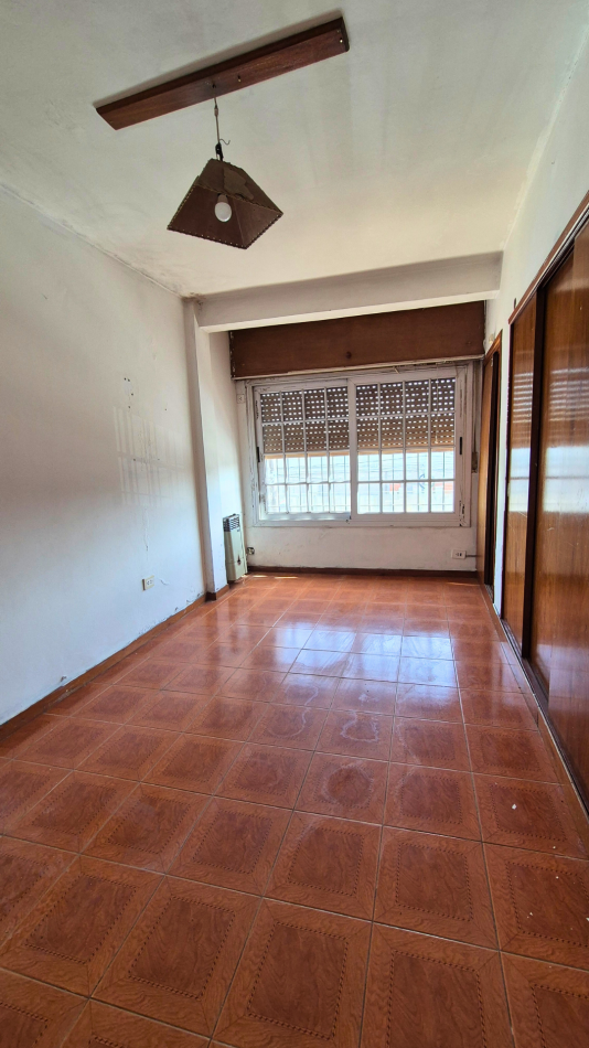 Departamento de 2 dormitorios y terraza en Paso del Rey CENTRO.