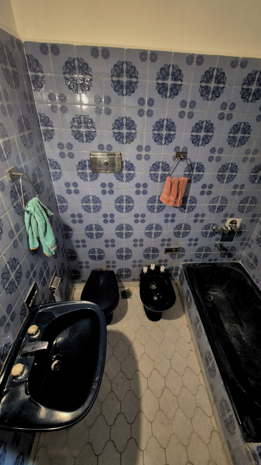 Hermosa propiedad con ubicacion estrategia sobre calle Joly en Moreno. 