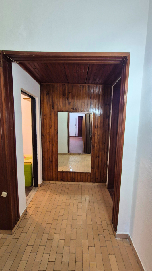 Hermosa propiedad con ubicacion estrategia sobre calle Joly en Moreno. 