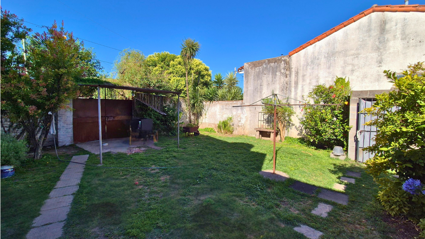 Excelente Casa 4 Ambientes en Barrio Arca, Paso del Rey