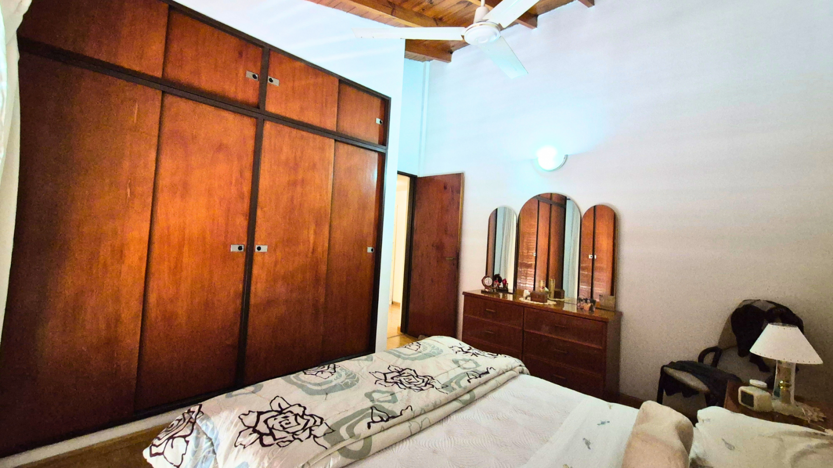 Excelente Casa 4 Ambientes en Barrio Arca, Paso del Rey