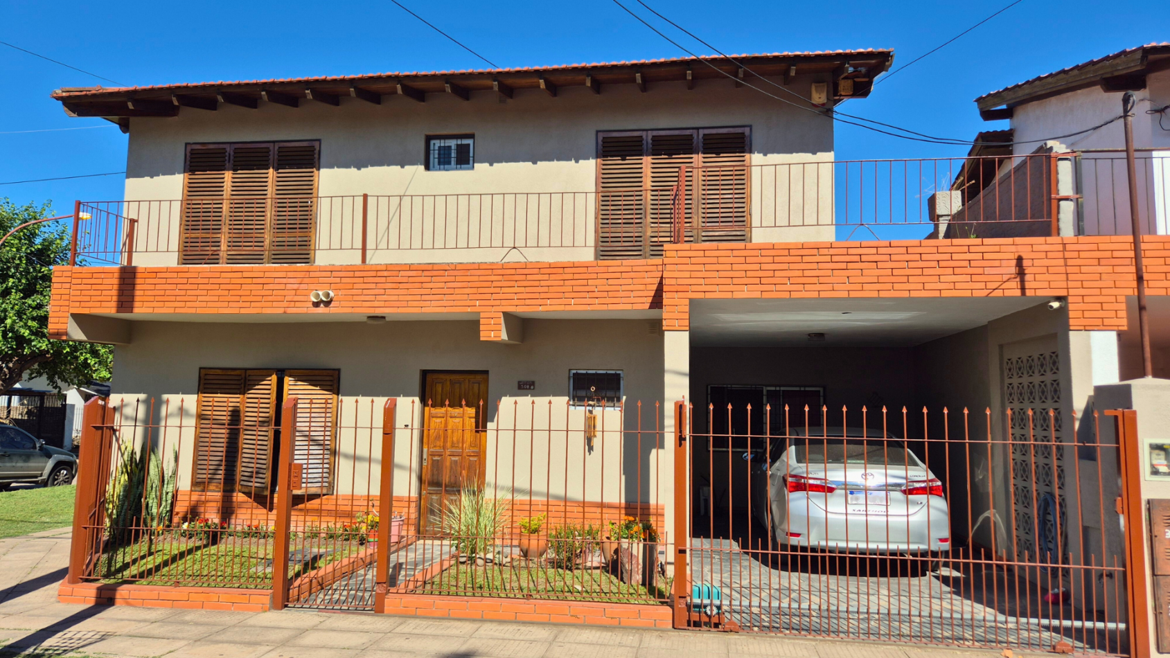 Excelente Casa 4 Ambientes en Barrio Arca, Paso del Rey