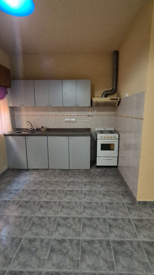 Departamento de 1 dormitorio y patio en el barrio La Quebrada