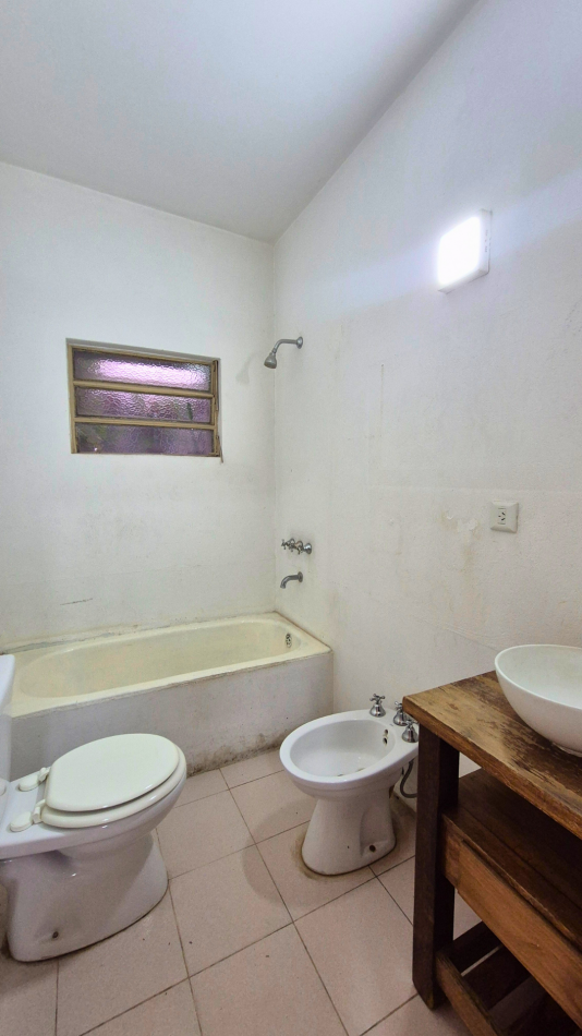 CASA DE DOS DORMITORIOS EN PASO DEL REY CENTRO