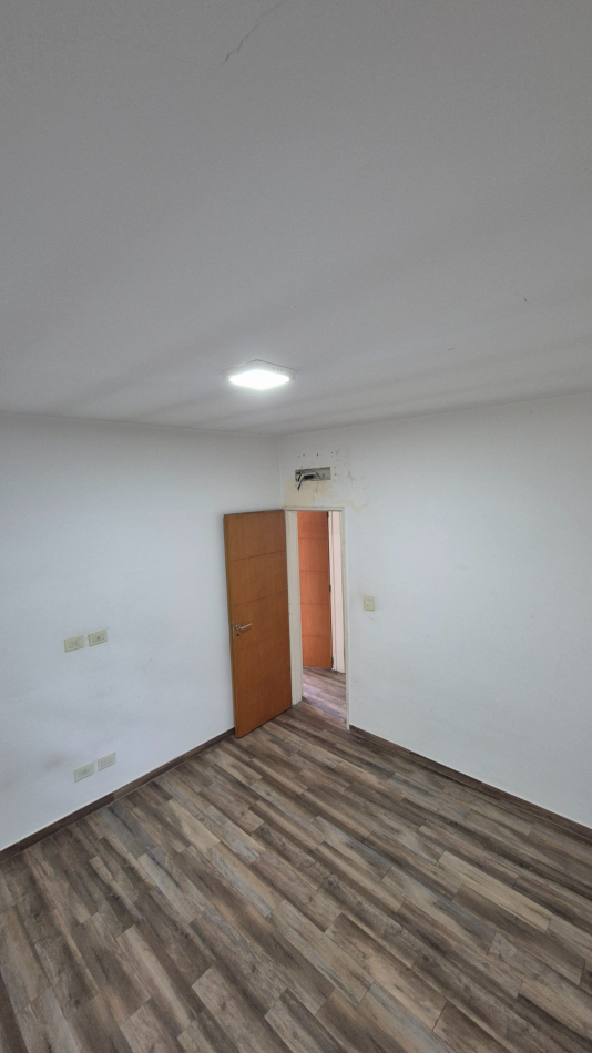 CASA DE DOS DORMITORIOS EN PASO DEL REY CENTRO