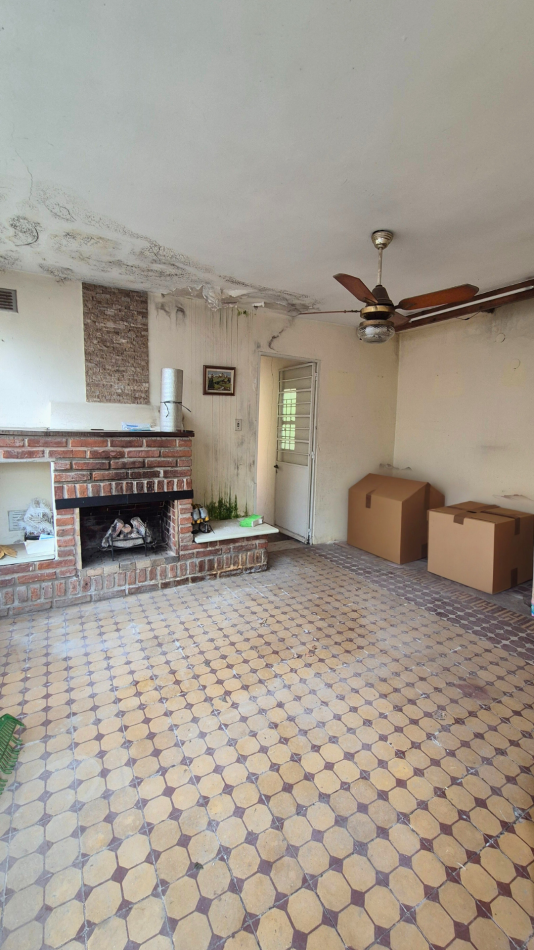 Oportunidad Inversores: Casa a Refaccionar sobre Lote de 10x30 | Barrio La Quebrada