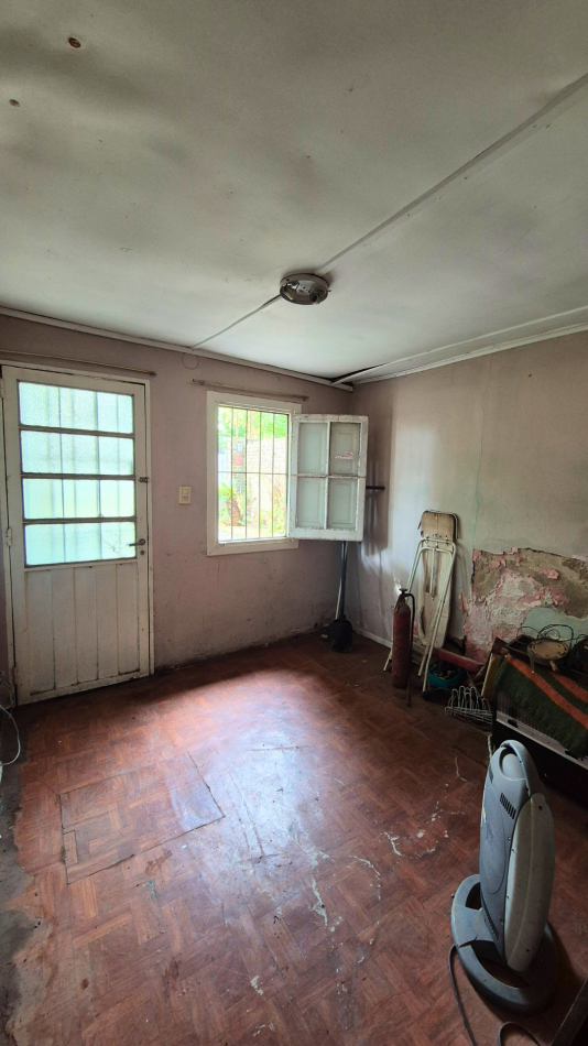 Oportunidad Inversores: Casa a Refaccionar sobre Lote de 10x30 | Barrio La Quebrada