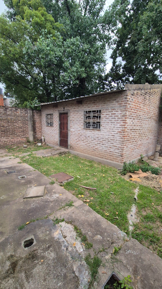 Oportunidad Inversores: Casa a Refaccionar sobre Lote de 10x30 | Barrio La Quebrada