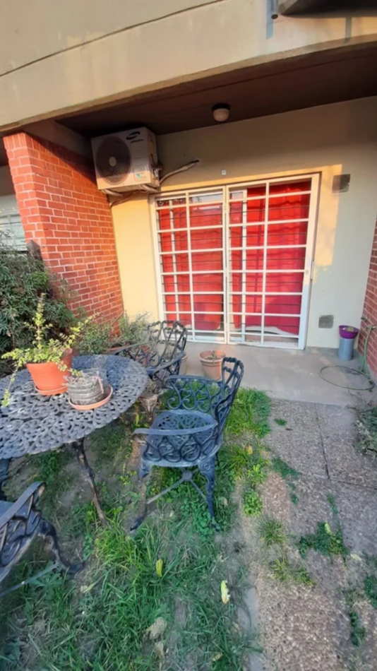 Venta Depto 2 Ambientes PB con Jardin y Cochera | Condominio El Hogar Obrero