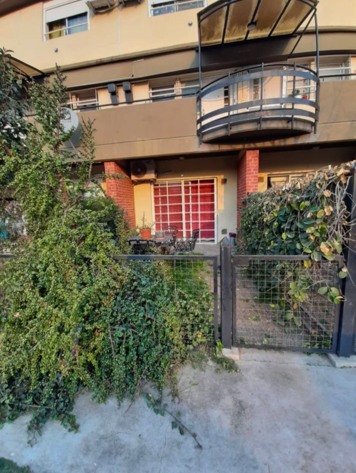 Venta Depto 2 Ambientes PB con Jardin y Cochera | Condominio El Hogar Obrero