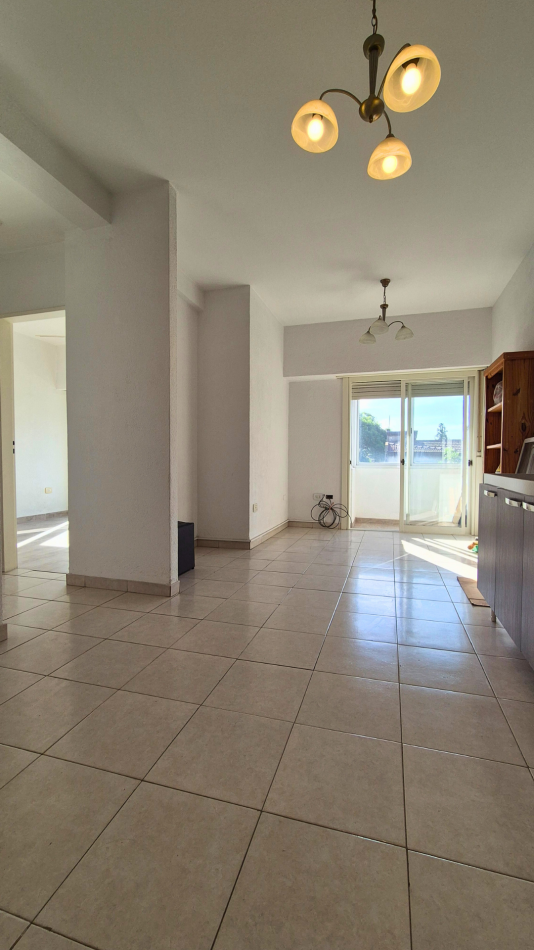 Oportunidad en Edificio Eneas | 2 Ambientes Impecable | Pleno Centro