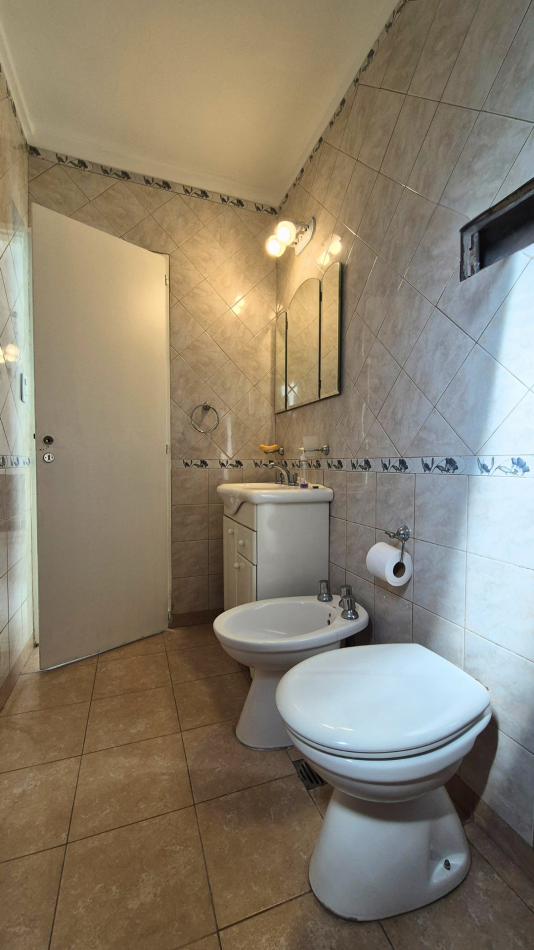 Oportunidad en Edificio Eneas | 2 Ambientes Impecable | Pleno Centro