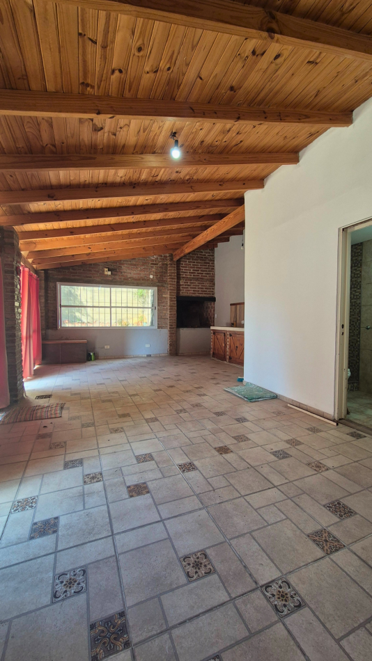 Casa 4 Ambientes | Quincho con Baño | Lote 10x35