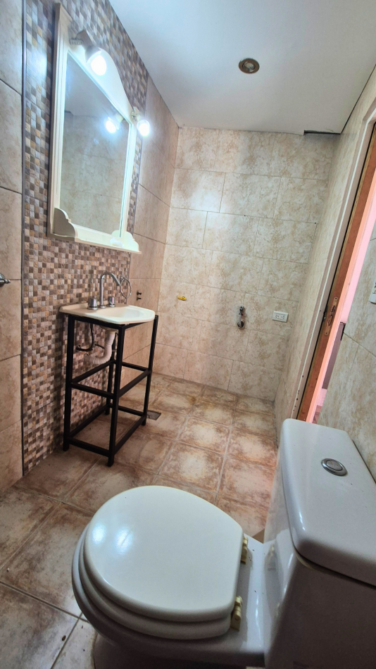 Casa 4 Ambientes | Quincho con Baño | Lote 10x35