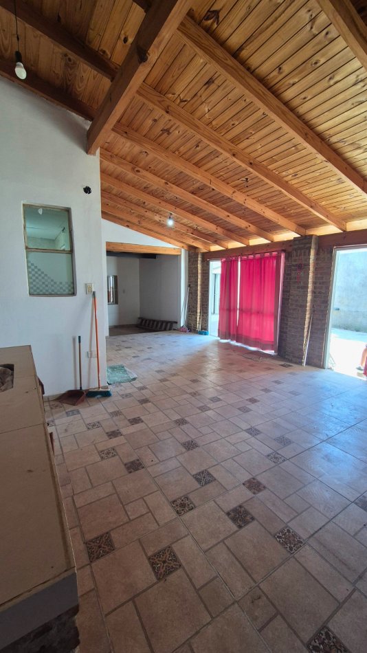 Casa 4 Ambientes | Quincho con Baño | Lote 10x35