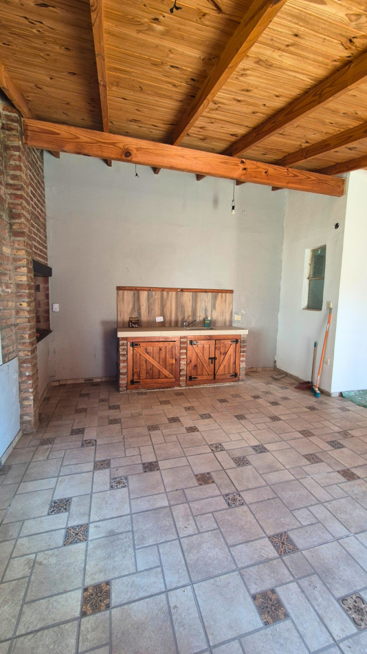 Casa 4 Ambientes | Quincho con Baño | Lote 10x35