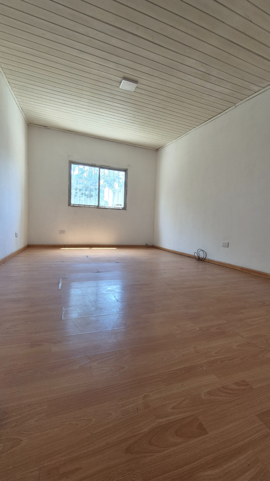 Departamento de 1 dormitorio c patio en Villa Zapiola