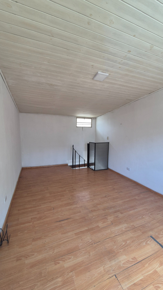 Departamento de 1 dormitorio c patio en Villa Zapiola