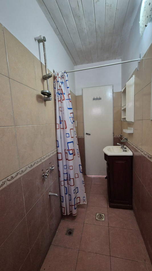 Departamento de 1 dormitorio c patio en Villa Zapiola