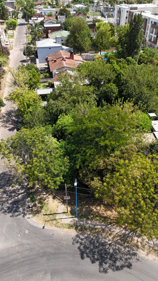 Lote en Esquina PDR Centro | 362 m² | Todos los Servicios