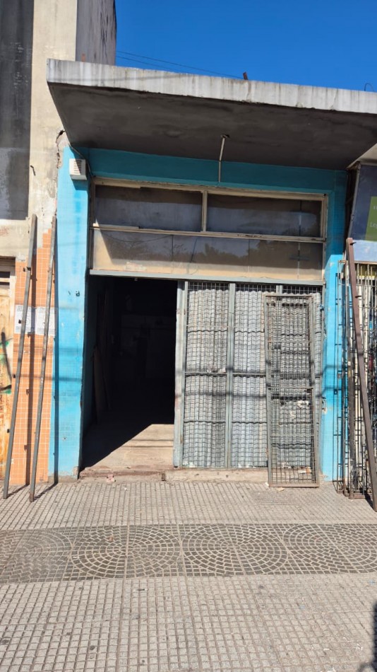 Alquiler local frente a la estacion de Paso Del Rey