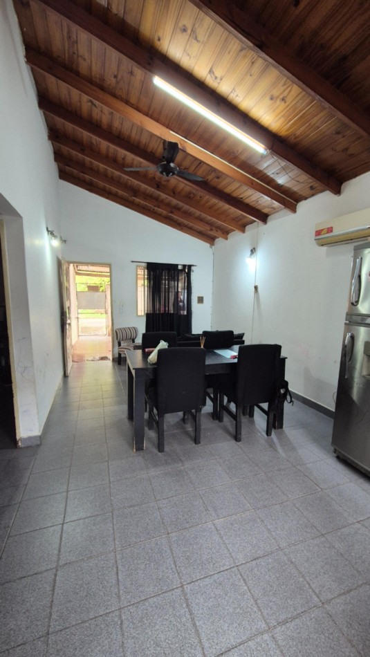 Venta Casa 3 Ambientes con Cochera y local en La Quebrada