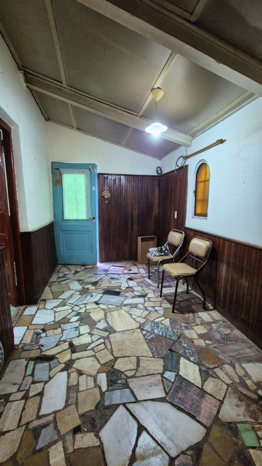 Venta Casa sobre Lote de 10x24 en el Corazon de Paso del Rey Centro