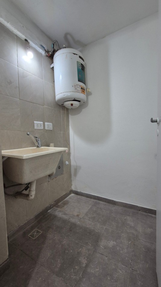 Alquiler Duplex 3 Ambientes con Cochera y Patio, sin expensas en Paso del Rey Centro