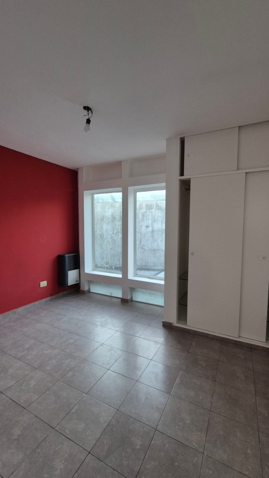 Alquiler Duplex 3 Ambientes con Cochera y Patio, sin expensas en Paso del Rey Centro