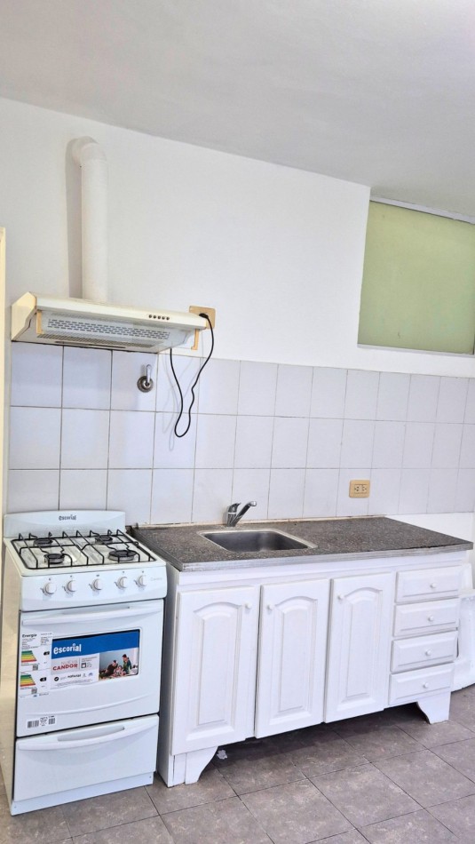 Alquiler Duplex 3 Ambientes con Cochera y Patio, sin expensas en Paso del Rey Centro