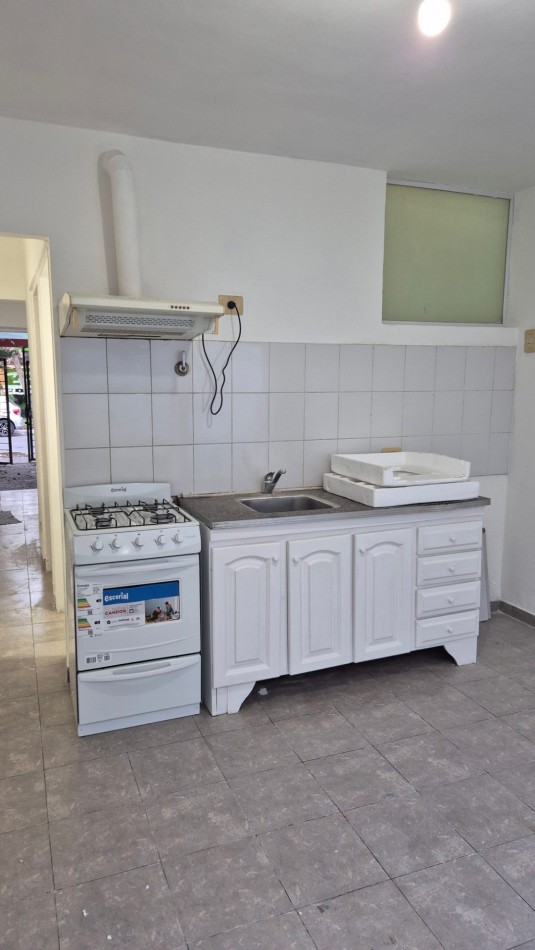 Alquiler Duplex 3 Ambientes con Cochera y Patio, sin expensas en Paso del Rey Centro