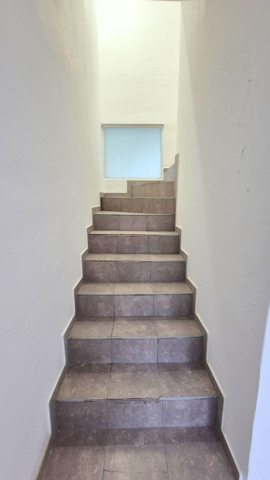 Alquiler Duplex 3 Ambientes con Cochera y Patio, sin expensas en Paso del Rey Centro