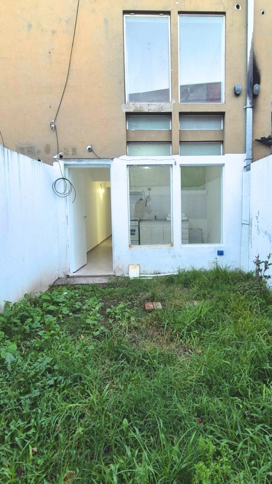 Alquiler Duplex 3 Ambientes con Cochera y Patio, sin expensas en Paso del Rey Centro