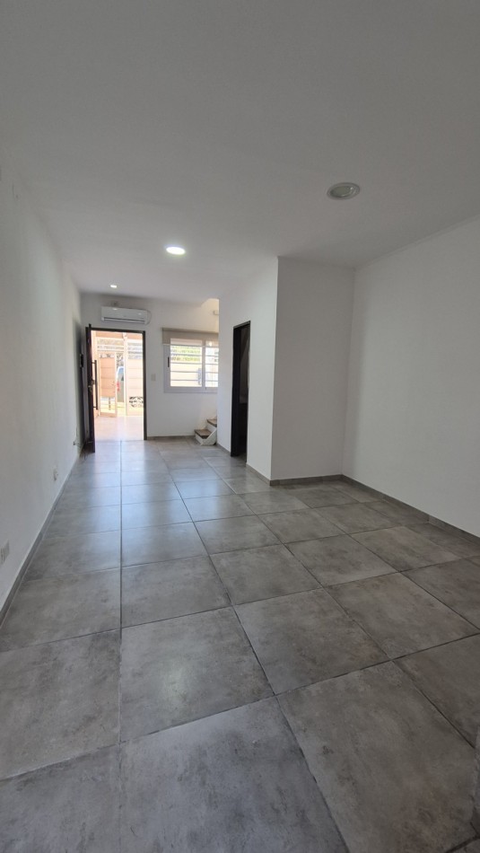 Duplex con 2 dormitorios en Paso del Rey centro