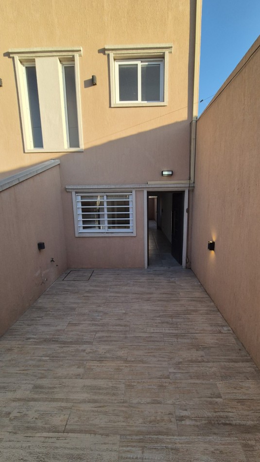 Duplex con 2 dormitorios en Paso del Rey centro