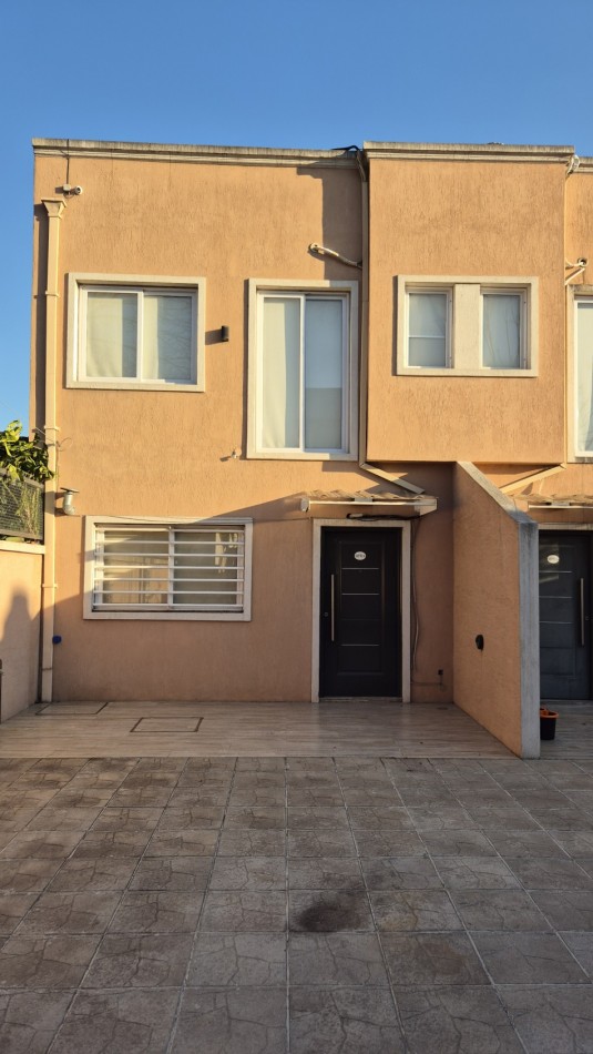 Duplex con 2 dormitorios en Paso del Rey centro