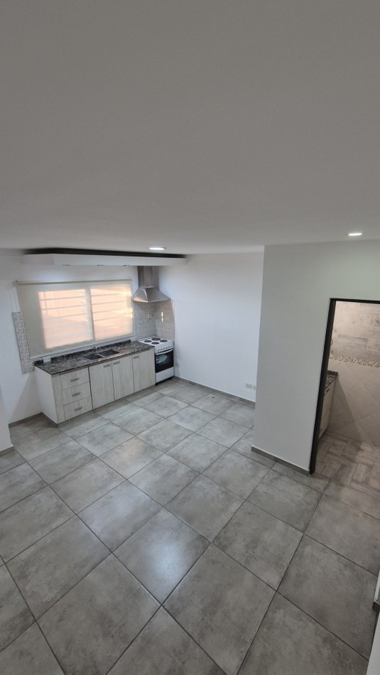 Duplex con 2 dormitorios en Paso del Rey centro