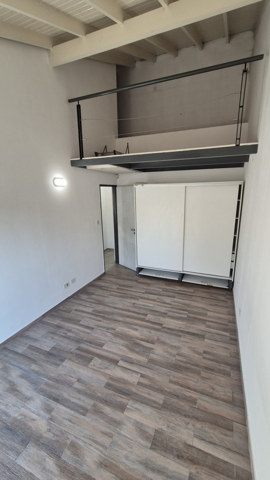 Duplex con 2 dormitorios en Paso del Rey centro