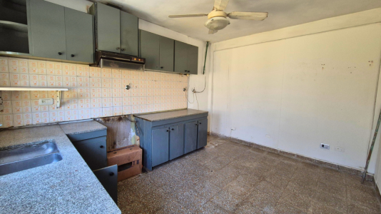 Departamento de 2 dormitorios y terraza en Paso del Rey CENTRO.