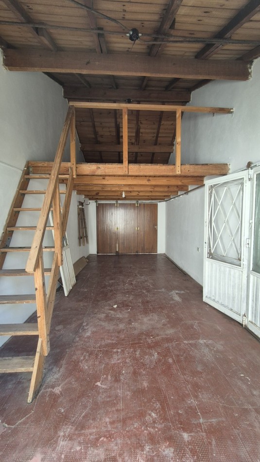 CASA 2 DORMITORIOS CON PARQUE Y QUINCHO