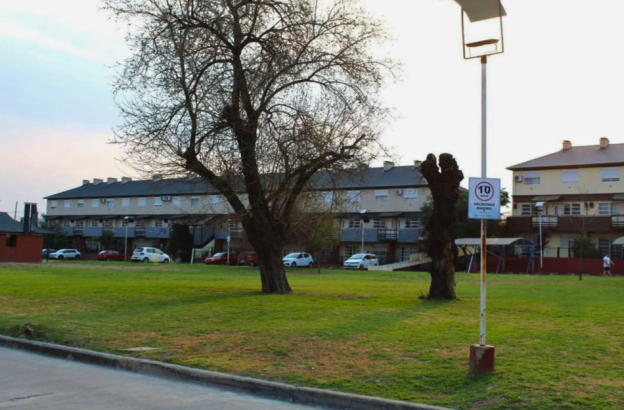 Venta Depto 2 Ambientes PB con Jardin y Cochera | Condominio El Hogar Obrero