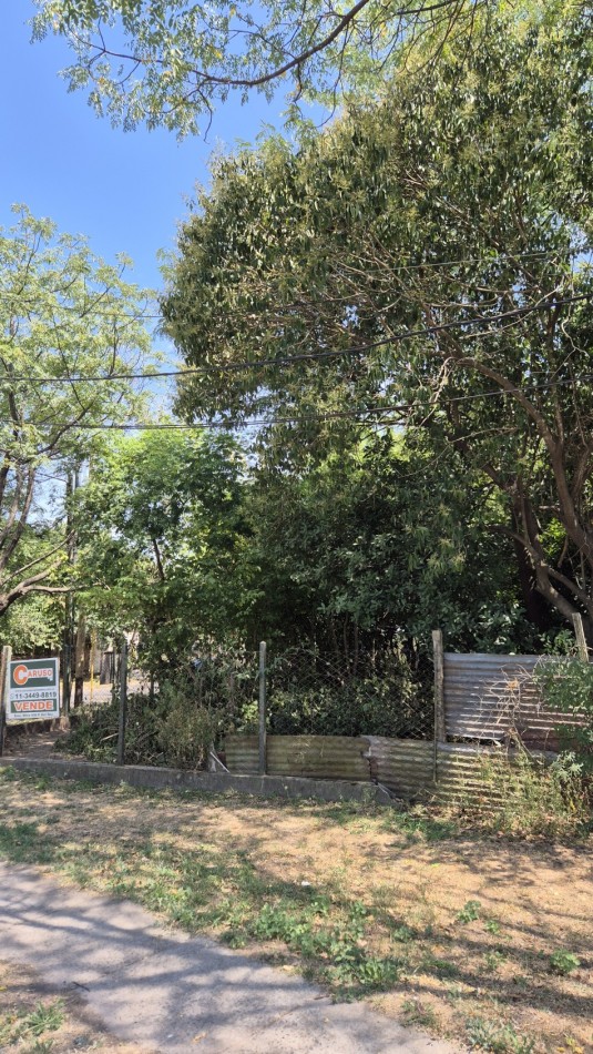 Lote en Esquina PDR Centro | 362 m² | Todos los Servicios