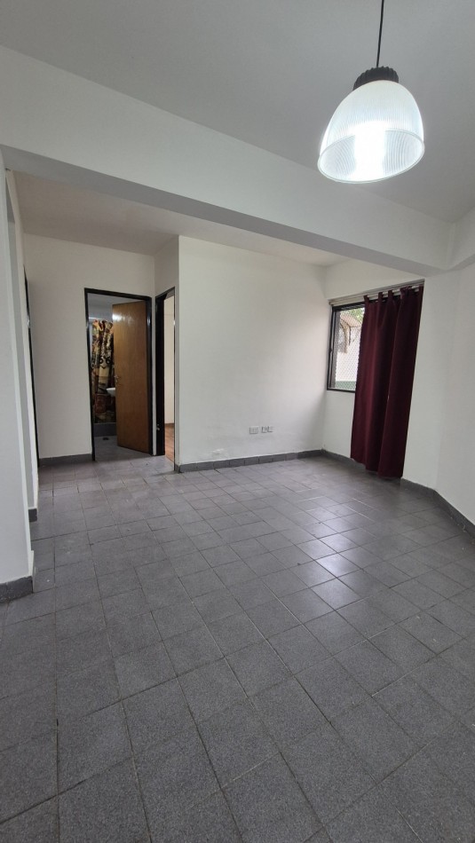 Alquiler de departamento en Villa Zapiola | 3 Ambientes con cochera | A 300m Puente Gnecco - Acceso Oeste
