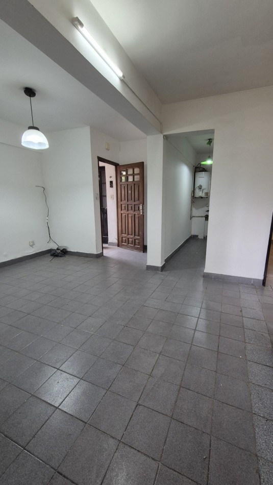 Alquiler de departamento en Villa Zapiola | 3 Ambientes con cochera | A 300m Puente Gnecco - Acceso Oeste