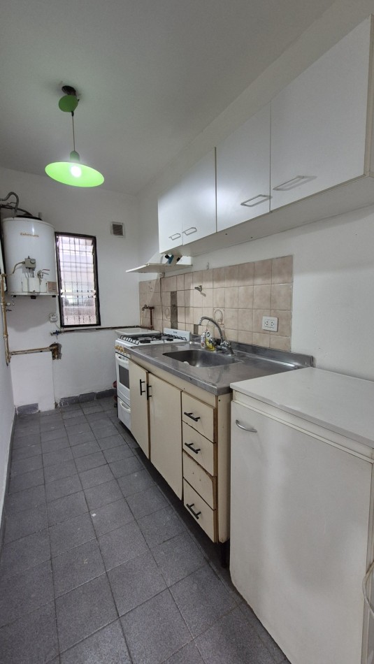 Alquiler de departamento en Villa Zapiola | 3 Ambientes con cochera | A 300m Puente Gnecco - Acceso Oeste