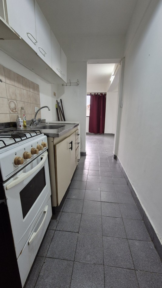 Alquiler de departamento en Villa Zapiola | 3 Ambientes con cochera | A 300m Puente Gnecco - Acceso Oeste