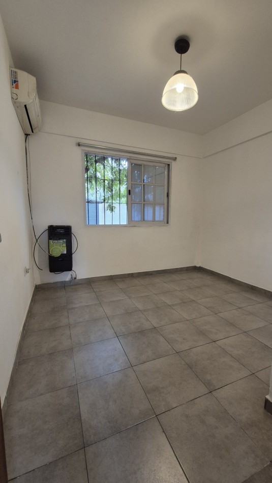 Alquiler de departamento en Villa Zapiola | 3 Ambientes con cochera | A 300m Puente Gnecco - Acceso Oeste