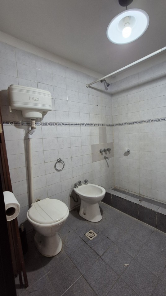 Alquiler de departamento en Villa Zapiola | 3 Ambientes con cochera | A 300m Puente Gnecco - Acceso Oeste